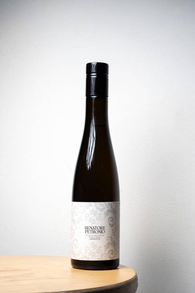 1 cartone da 12 bottiglie da 500 ml: 154,80 € (12,90 € al pezzo)